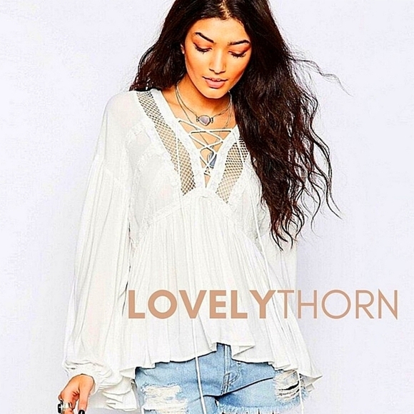 Free People Tops - FREE PEOPLE // embroidered lace-up front open knit detail flowy plunge top